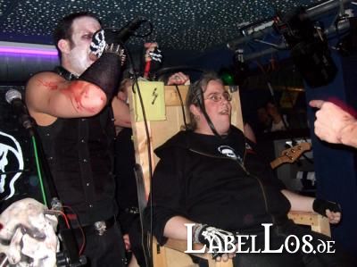 086_Graveyard-Rodeo_2012-04-15_Dead-United